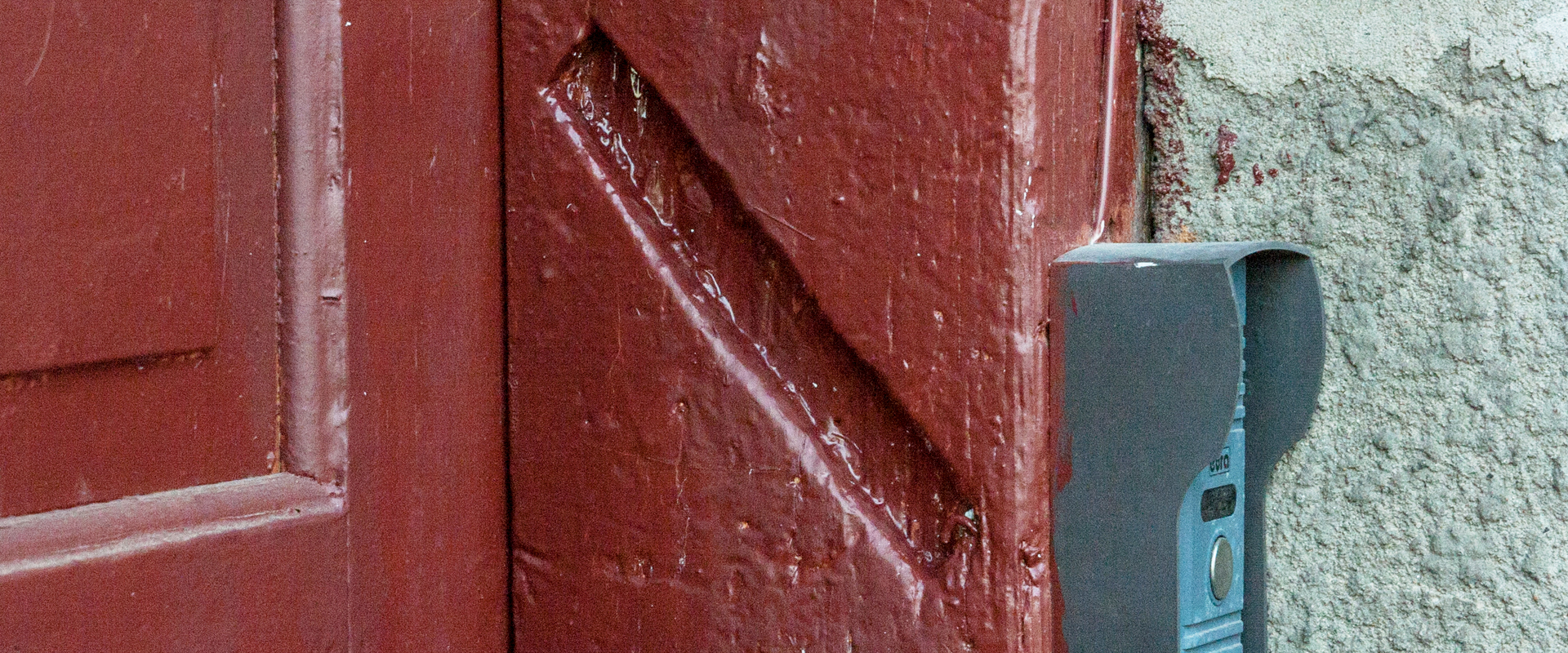 Mezuzah trace from Kielce.