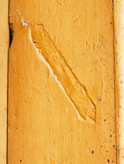 MEZUZAH  OF BRONZE <br /> LEŻAJSK <br /> PLAC TARGOWY 6