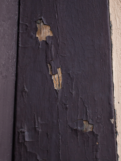 MEZUZAH OF BRONZE <br /> Stalowa Wola, ul. Rynek 14