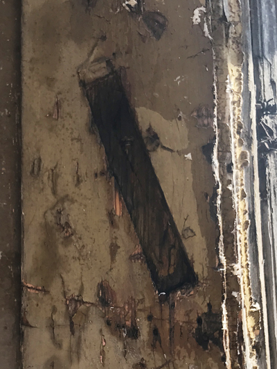 MEZUZAH OF BRONZE <br /> SYHOT MARMAROSKI <br />  UL. 22 GRUDNIA 1984/14