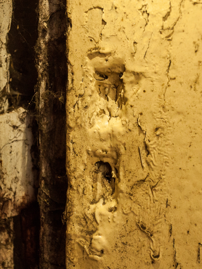 MEZUZAH  OF BRONZE <br /> UŻHOROD <br /> UL. GAGARINA 347