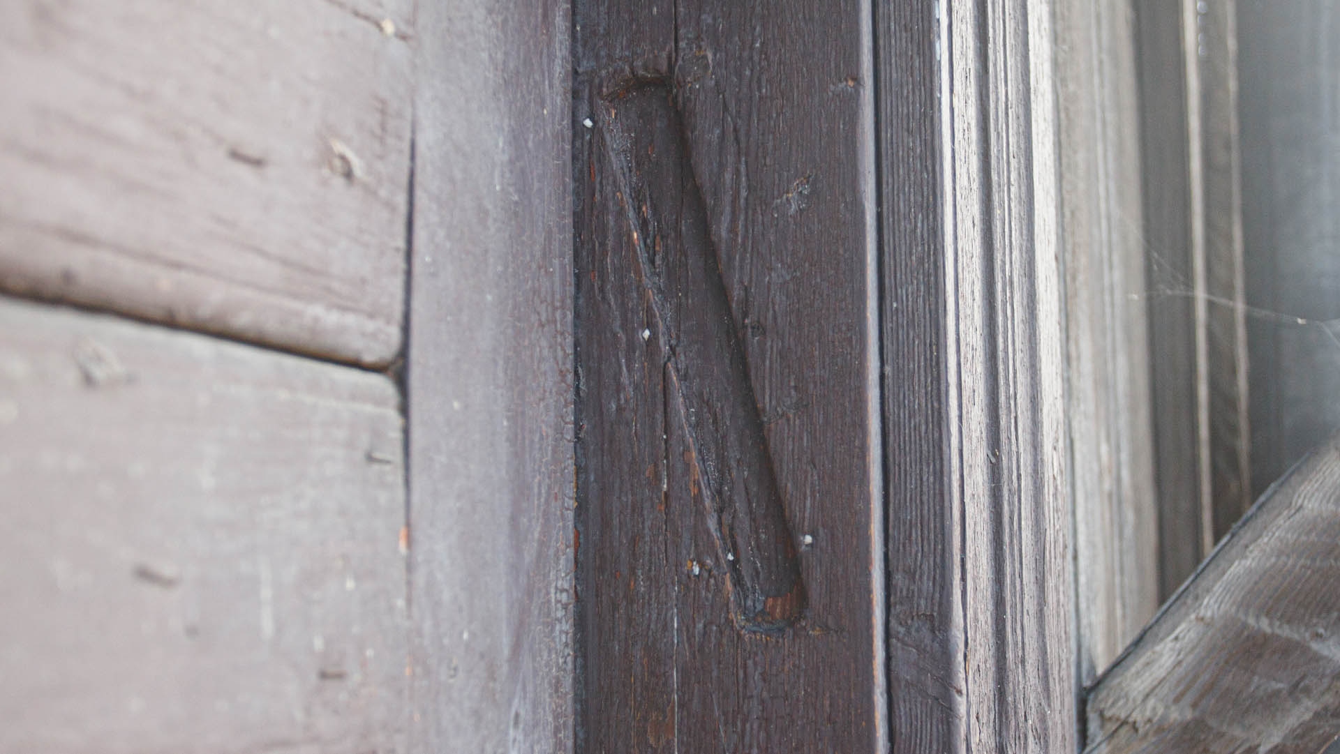 mezuzah trace, mezuzah, ślad po mezuzie