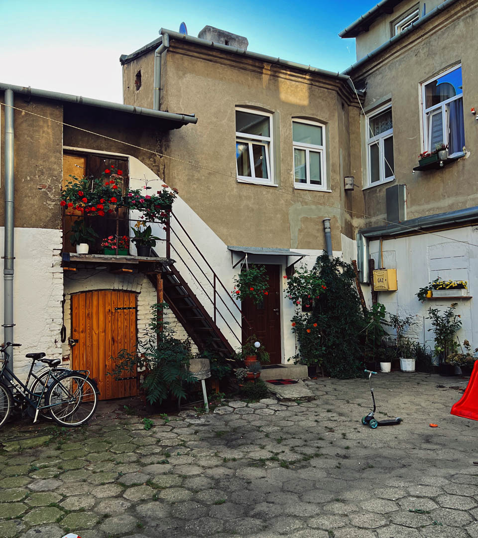 Located in the historic region of Masovia, Skierniewice dates back to the medieval period. It prospered as a local trade center with annual fairs and engaged in domestic and international trade. In the 17th and 18th centuries it hosted the residence of the Primates of Poland, and was home of leading Polish Enlightenment poet Ignacy Krasicki.