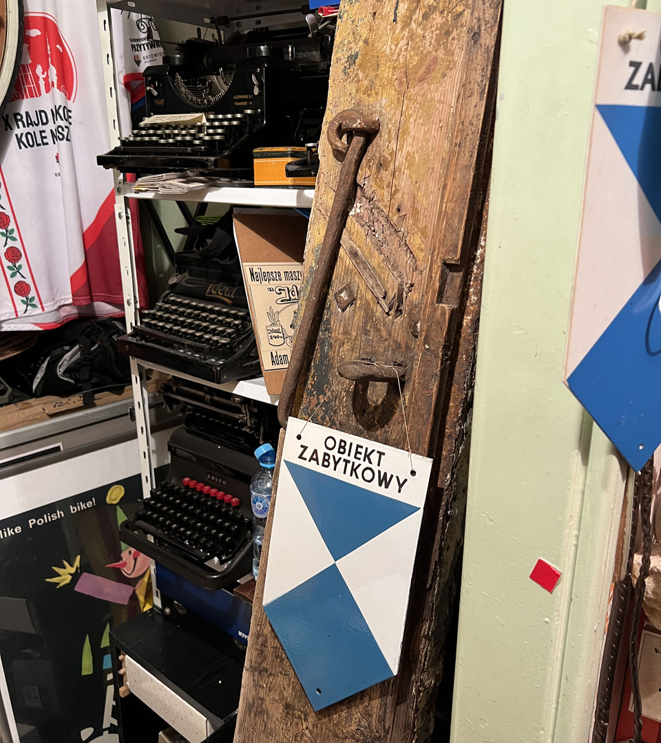 Original mezuzah case and the mezuzah scroll found in Żarki. Mezuzah trace with the doorpost