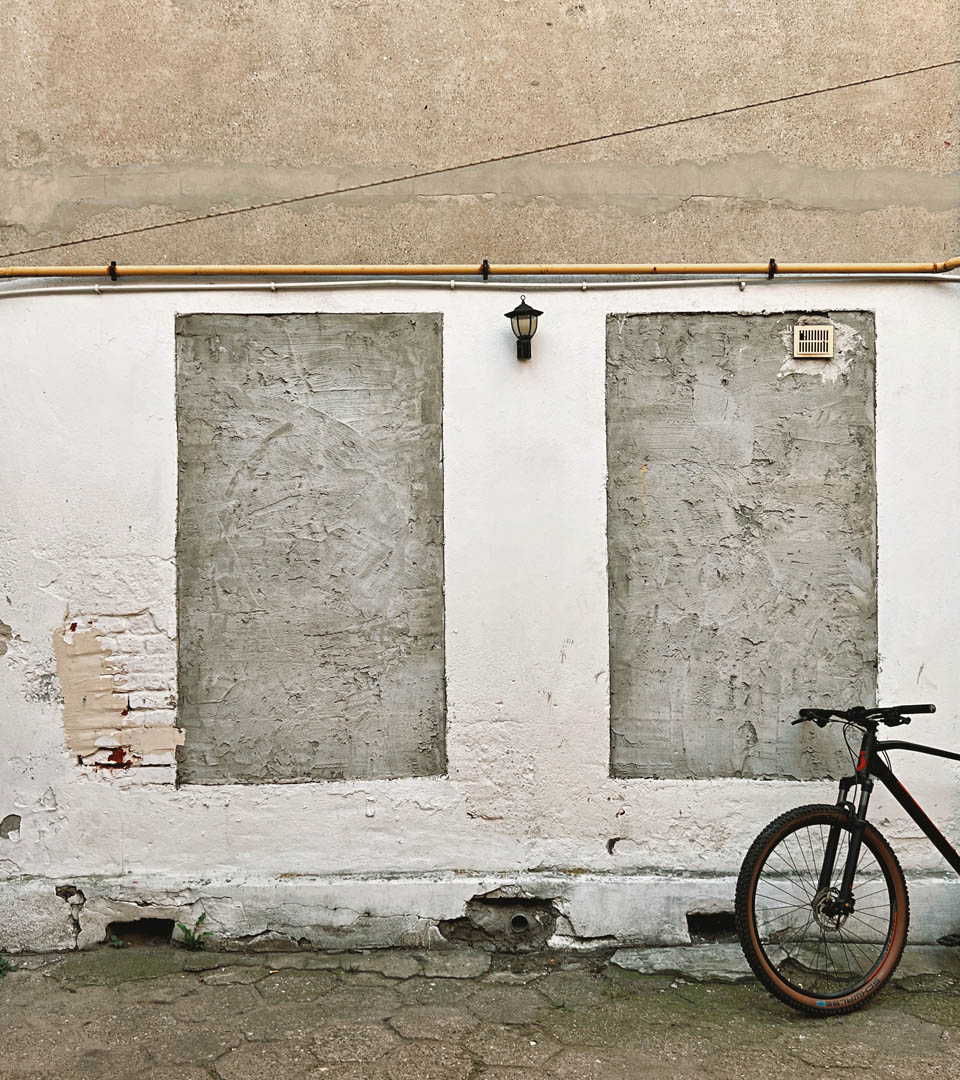 Located in the historic region of Masovia, Skierniewice dates back to the medieval period. It prospered as a local trade center with annual fairs and engaged in domestic and international trade. In the 17th and 18th centuries it hosted the residence of the Primates of Poland, and was home of leading Polish Enlightenment poet Ignacy Krasicki.