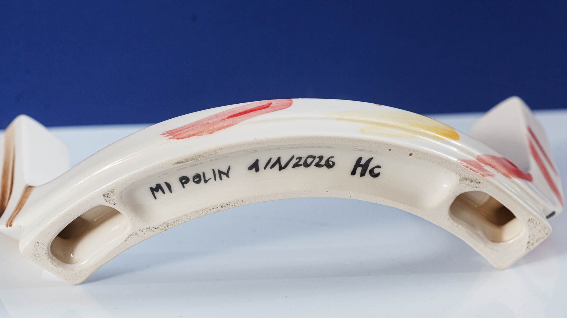 THE PHOTO SHOWS THE PRODUCT NUMBER. This is a unique item, as indicated by the visible number. It is a work by Helena Czernek—painted ceramics. The name of the company that produced this ceramic plate is clearly visible. MI POLIN