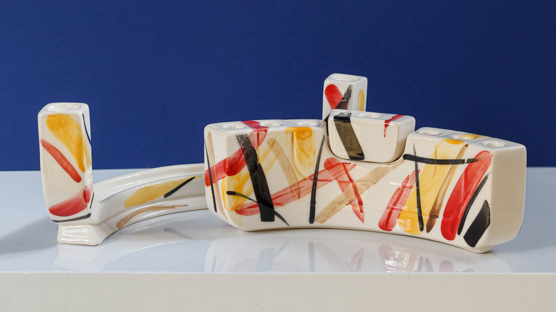 THE PHOTO SHOWS THE PRODUCT NUMBER. This is a unique item, as indicated by the visible number. It is a work by Helena Czernek—painted ceramics. The name of the company that produced this ceramic plate is clearly visible. MI POLIN