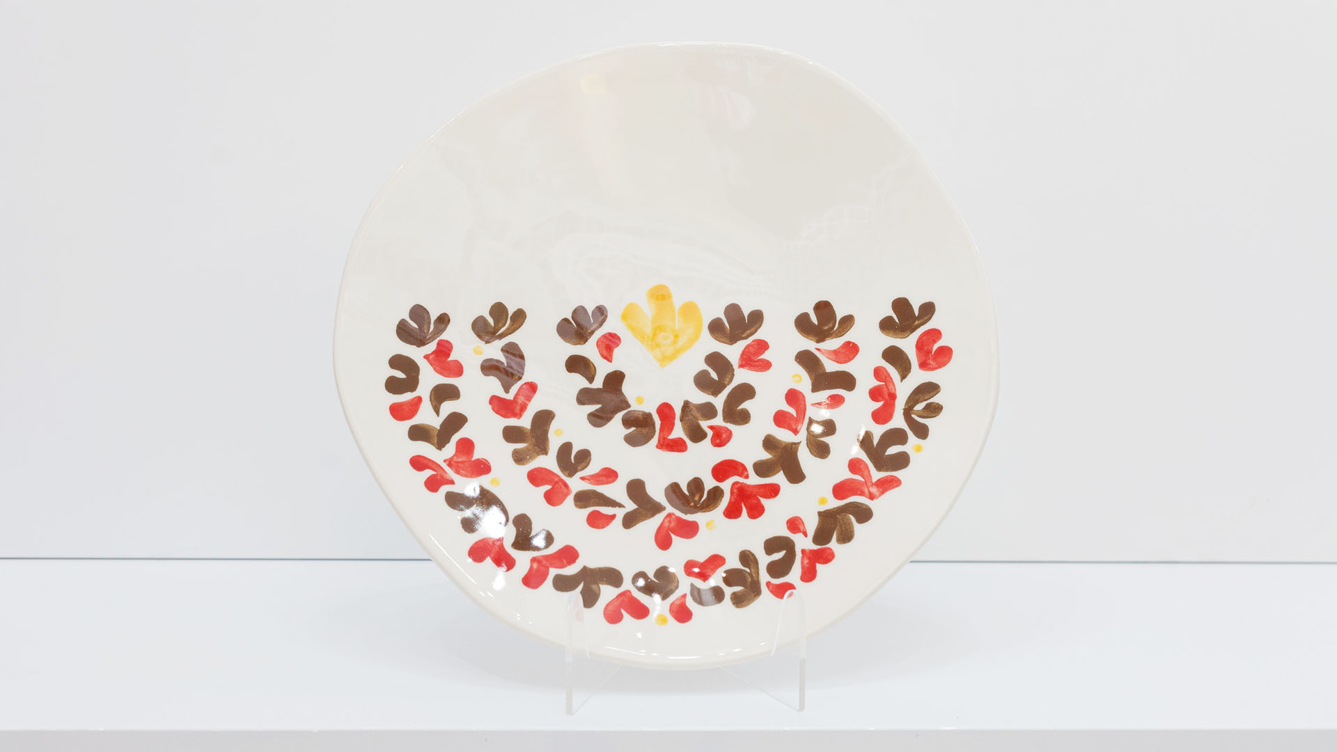 Seder plates hand-painted with typical Jewish motifs like the Star of David, Hamsa, and Menorah. The perfect Jewish gift.