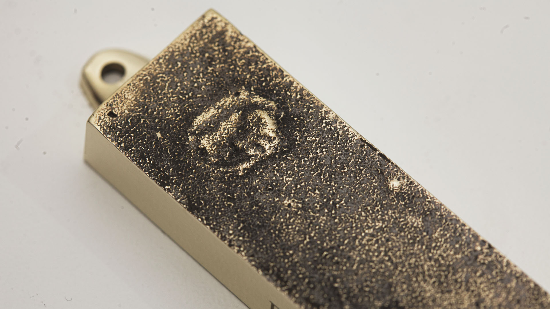 MEZUZAH TRACE FROM WILNO