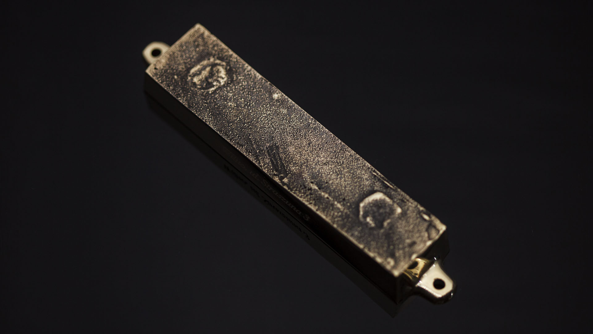 MEZUZAH TRACE FROM WILNO